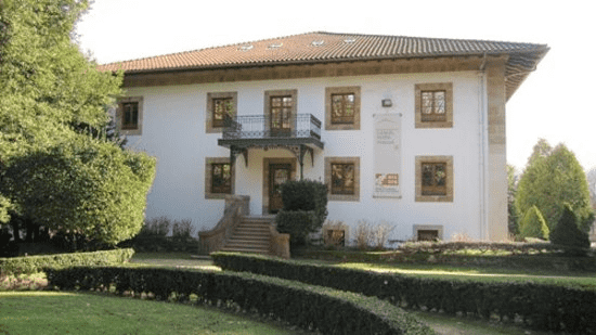 Euskal Herria Museoa - Las casas rurales de Ea Astei, parque natural de Urdaibai, País Vasco