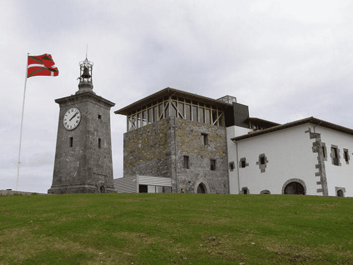 Torre Madariaga - Las casas rurales de Ea Astei, parque natural de Urdaibai, País Vasco